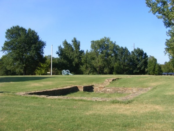 Fort Smith National Historic Site: River Walk - 1 mi photo