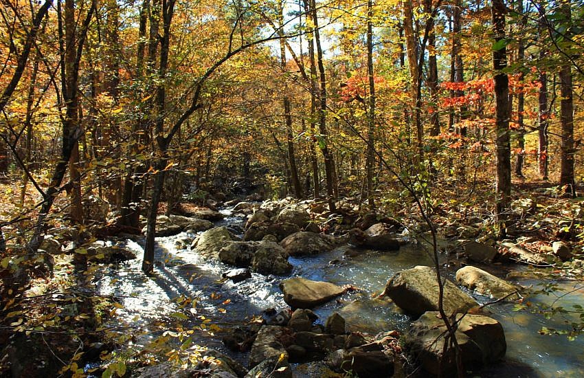 winding-stair-mountain-nra-trails-arklahoma-hiker